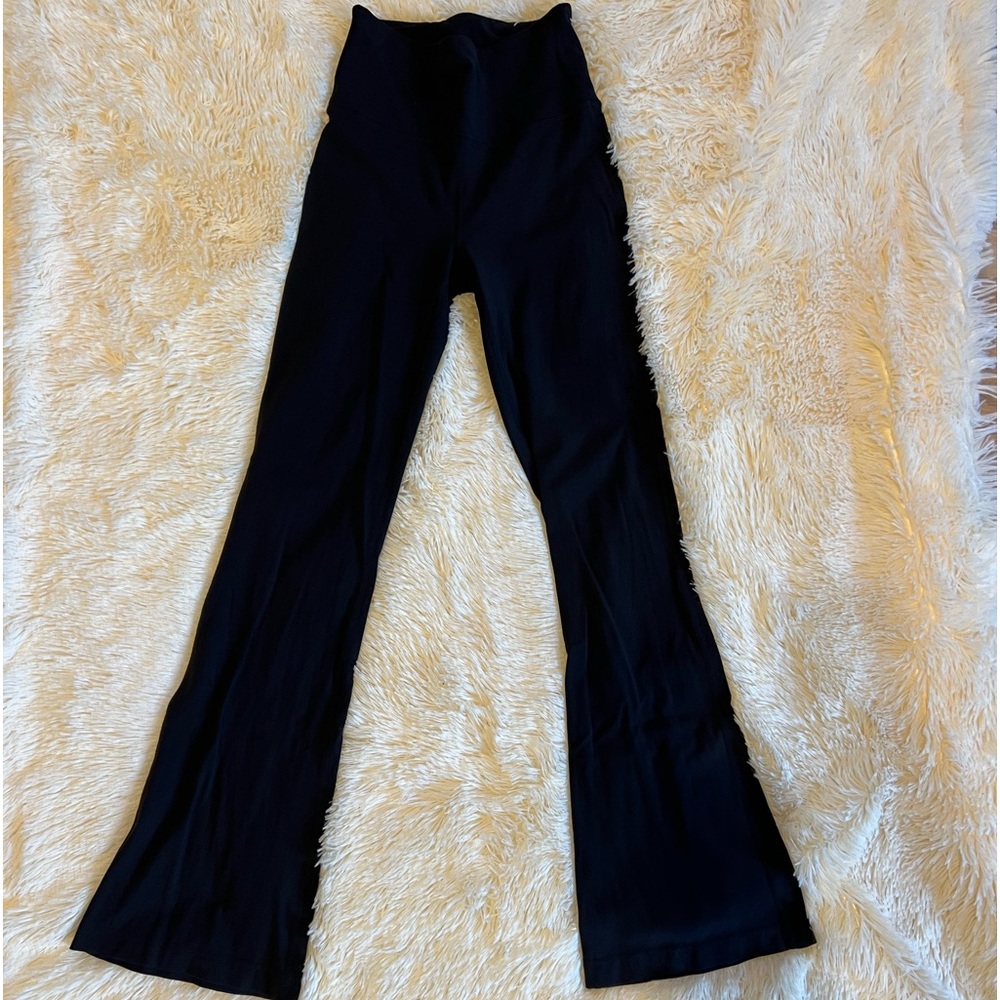 Lululemon Groove Super-High-Rise Flared Pant Nulu